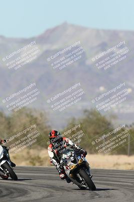 media/Dec-04-2025-Racers Edge (Thu) [[5ebc9f124d]]/3-B Group/1-Session 1 (Turn 7)/